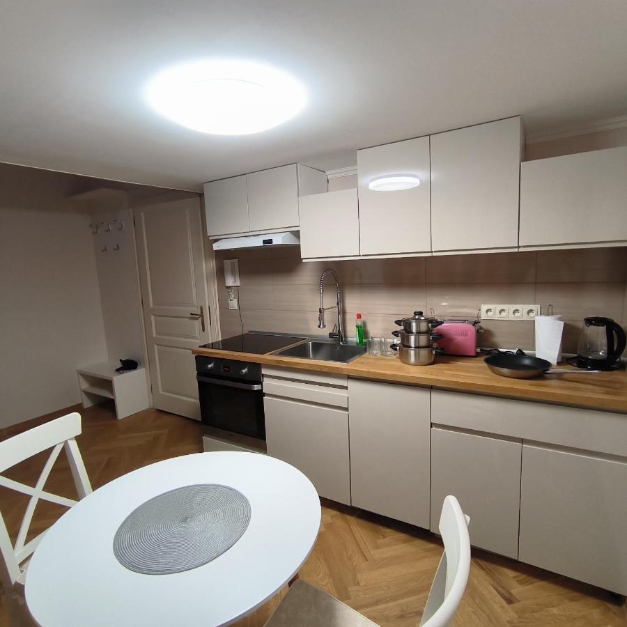 Lubert Apartmany S.R.O Прага Екстериор снимка