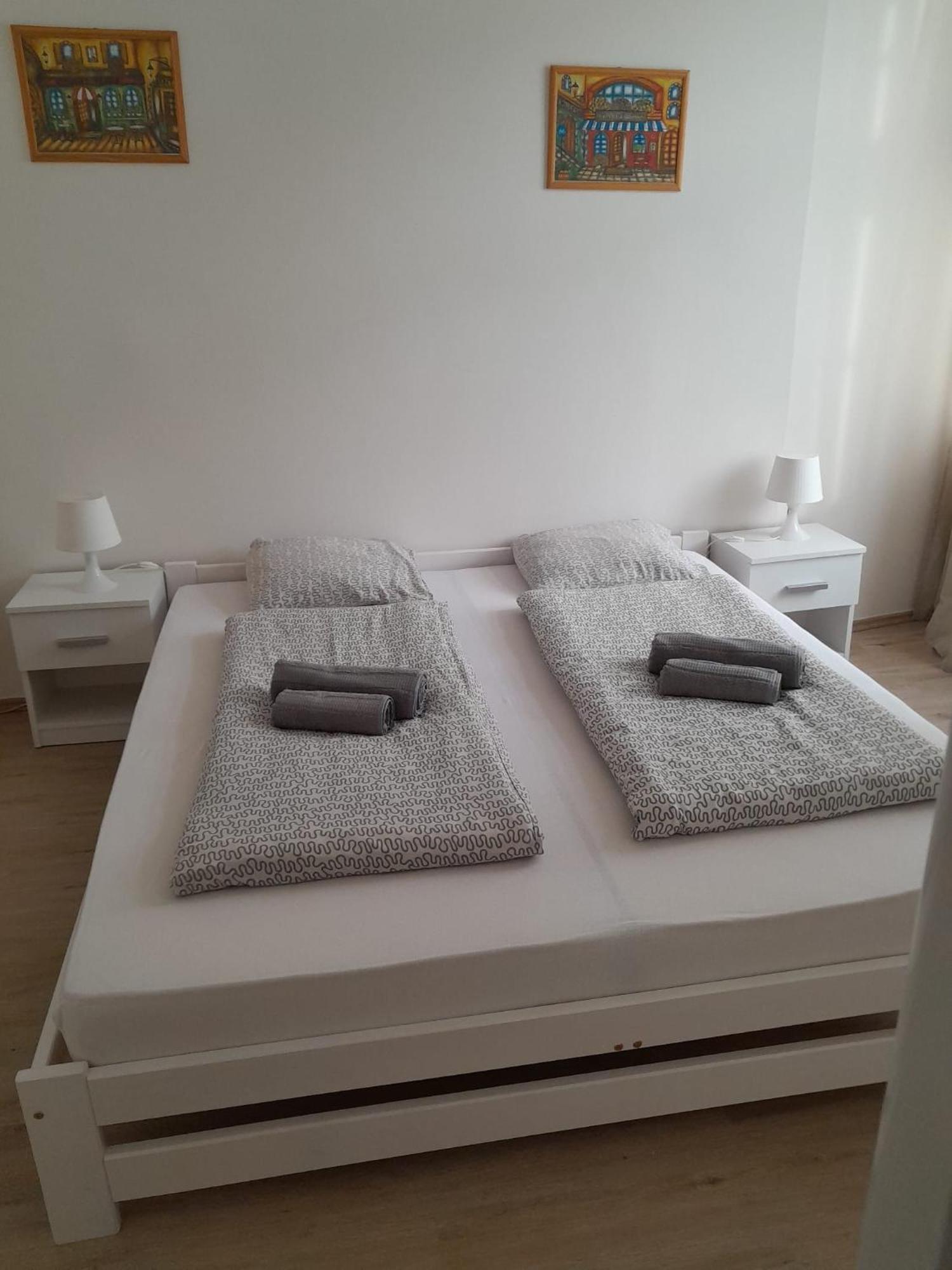 Lubert Apartmany S.R.O Прага Екстериор снимка