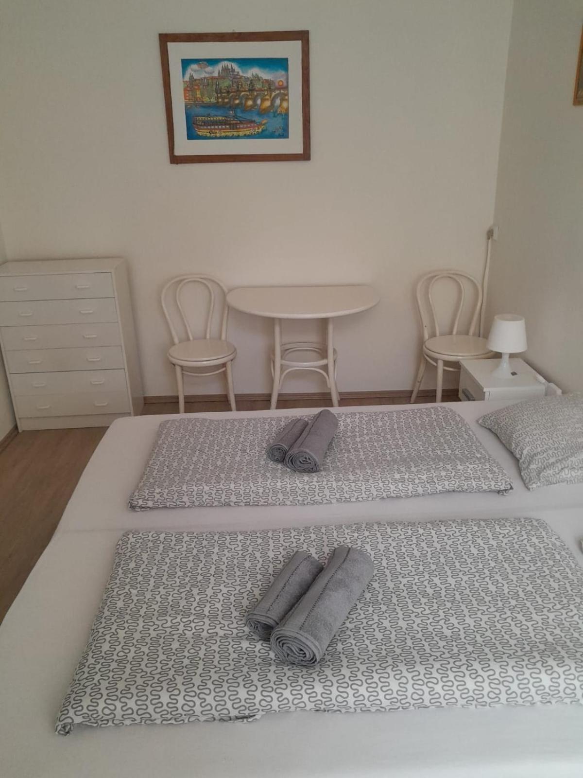 Lubert Apartmany S.R.O Прага Екстериор снимка