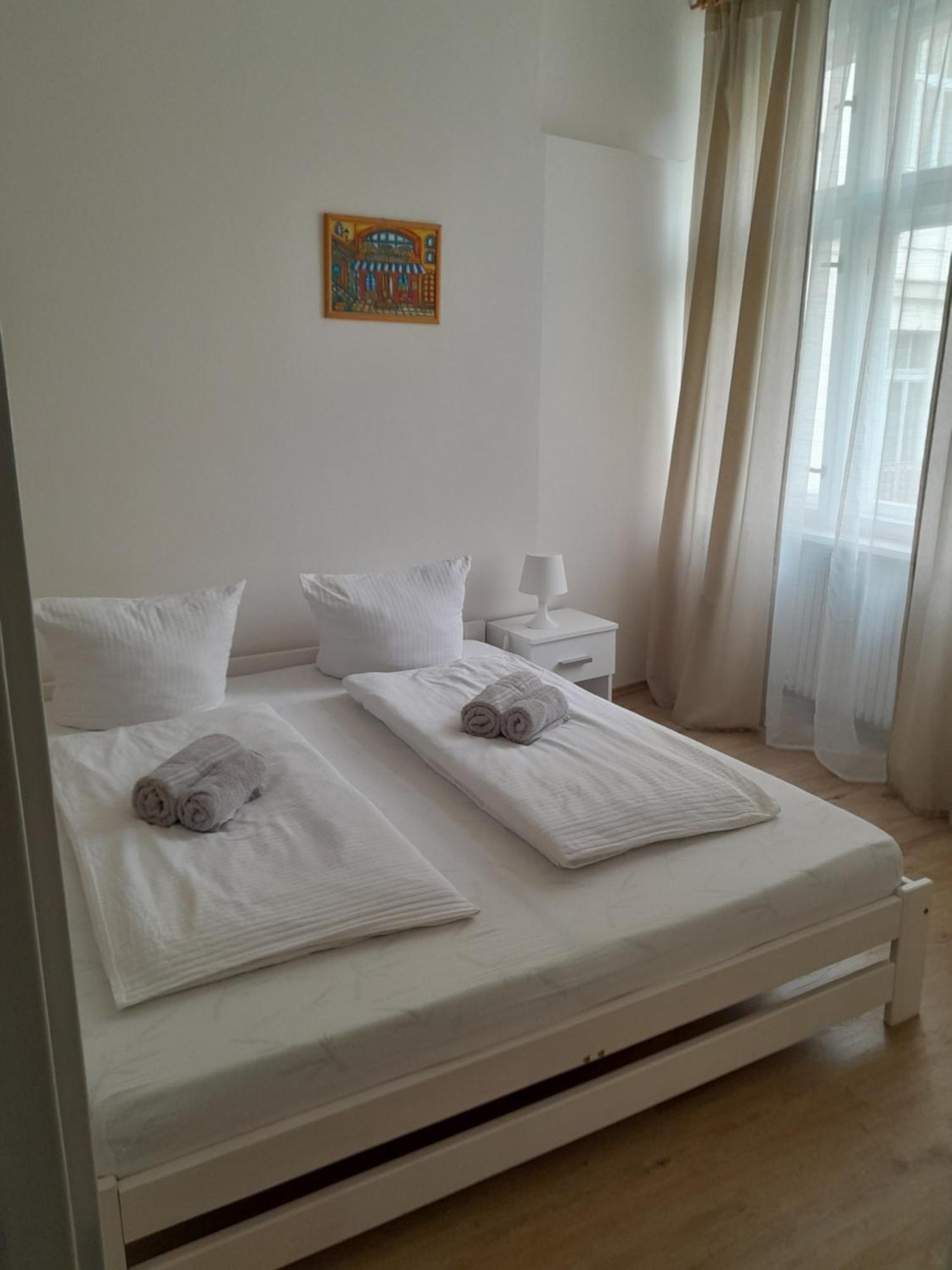 Lubert Apartmany S.R.O Прага Екстериор снимка
